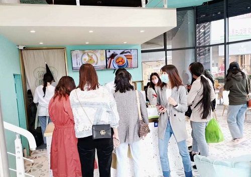 简鹿糖水铺加盟品牌优质糖水品牌收益相当可观！